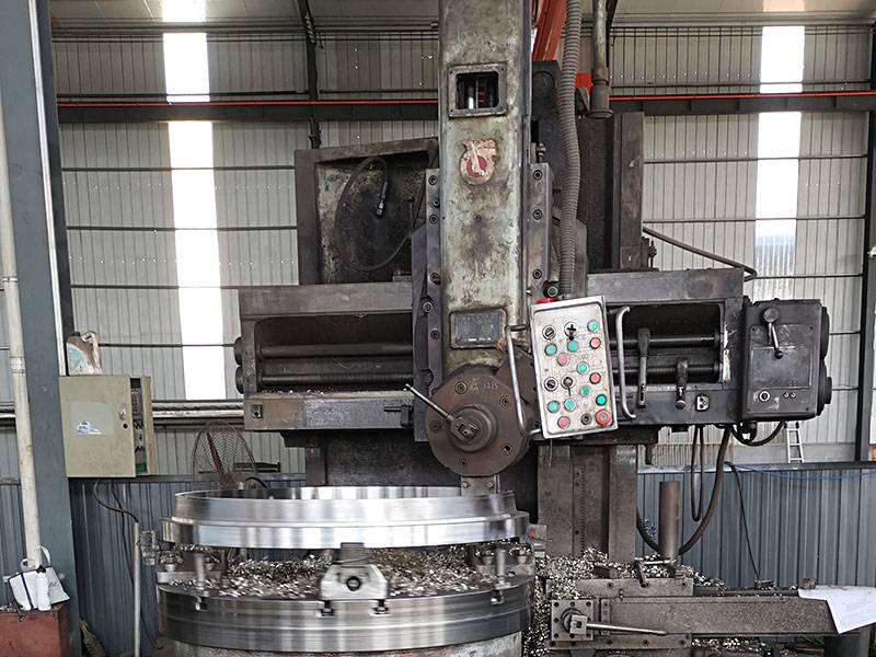 法蘭生產(chǎn)車床